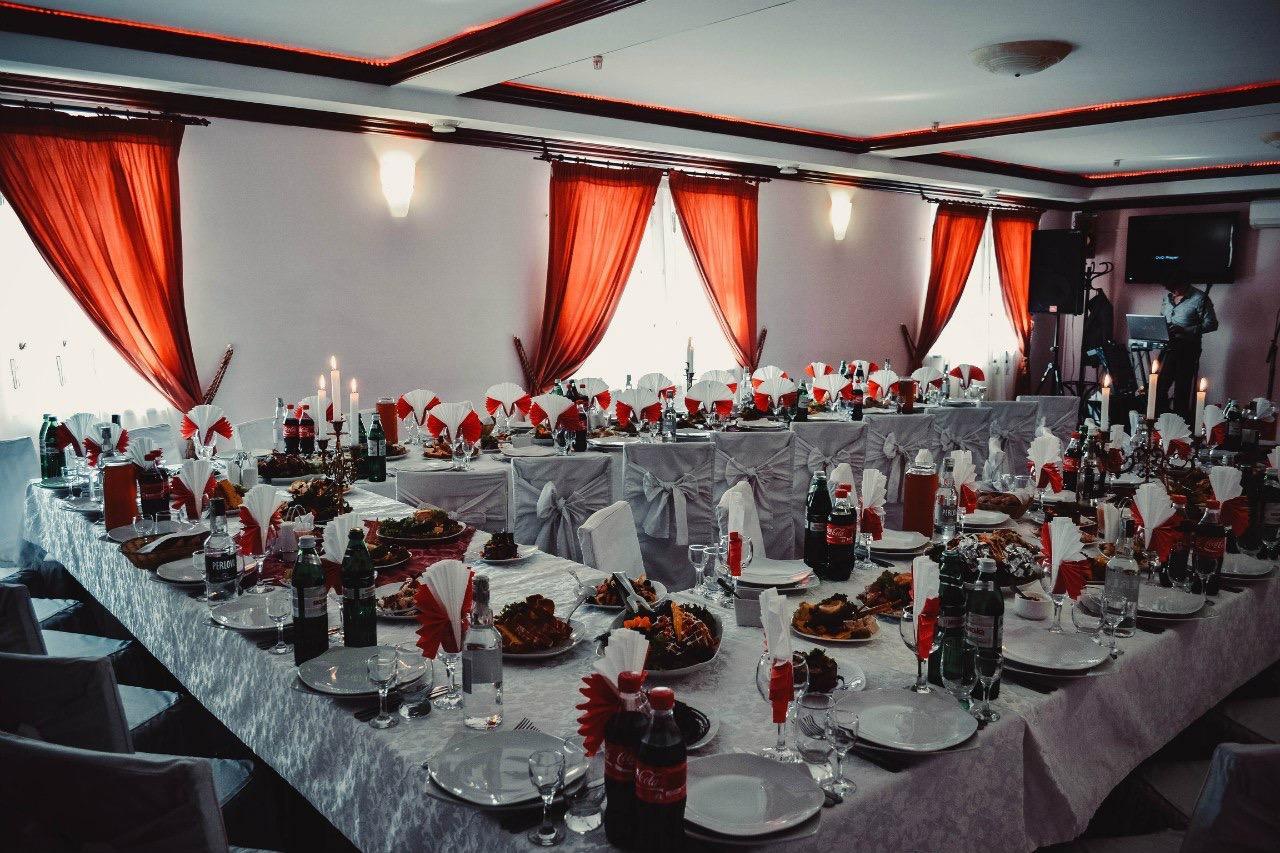 Tri Dorogi Hotel Liov Exterior foto