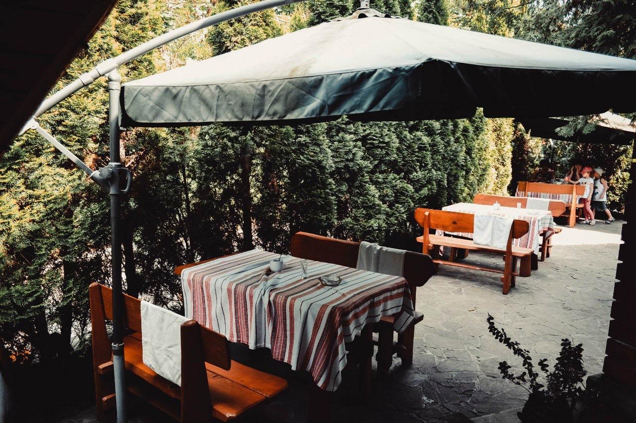 Tri Dorogi Hotel Liov Exterior foto